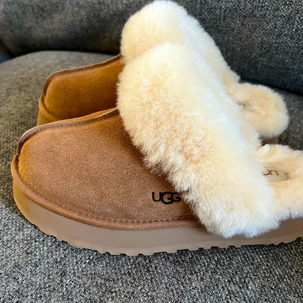 Ugg Disquette slippers/slides - NEW